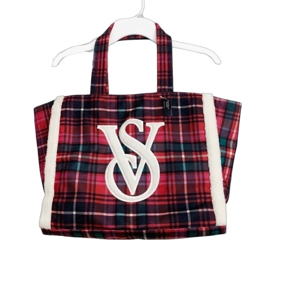 NWT* Victoria’s Secret Limited Edition Tartan Plaid Sherpa Carryall Tote Bag - Picture 1 of 7